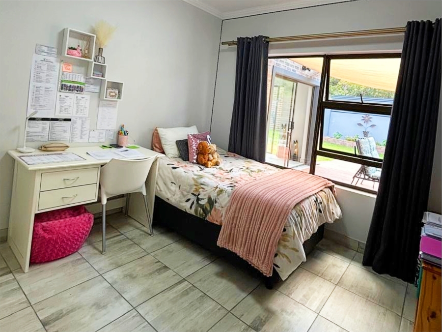 3 Bedroom Property for Sale in Groenvallei Western Cape